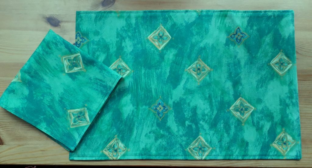 Vintage Green Placemat and Napkin Set